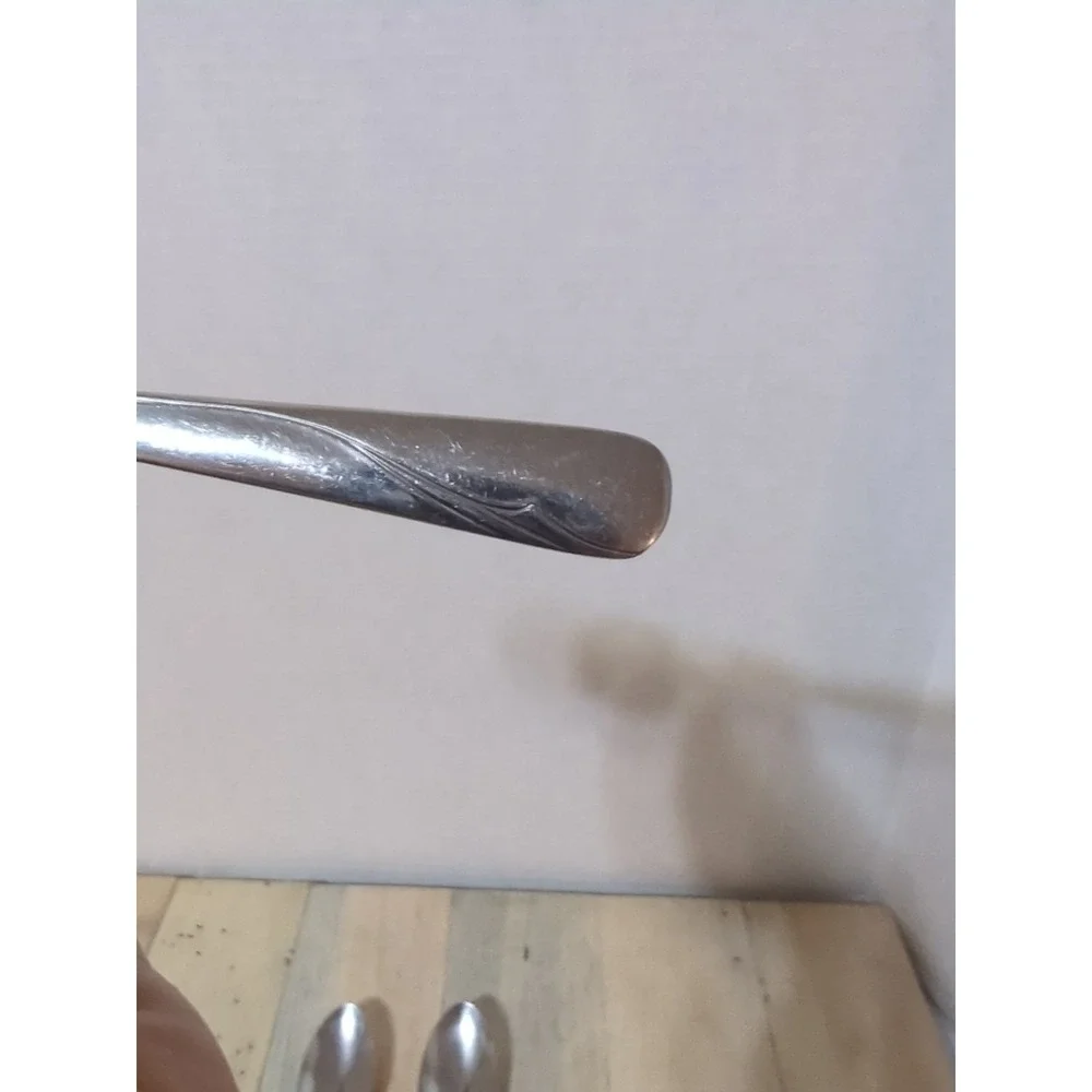 Oneida Ltd used from scratches